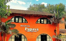 Papaya Hosteria